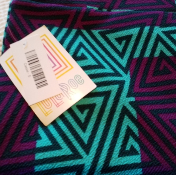 ⭐️⭐️Lularoe Cassie Maze Skirt - Picture 4 of 5